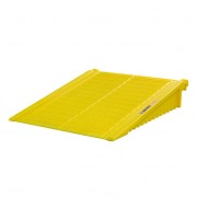 Rampas para cobertizos antiderrames Justrite 28678 EcoPolyBlend™ DrumSheds™ color amarillo